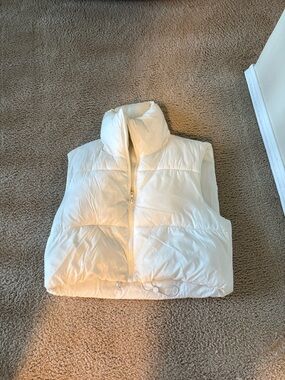 Amazon Women's White Puffer Vest with Stand Collar